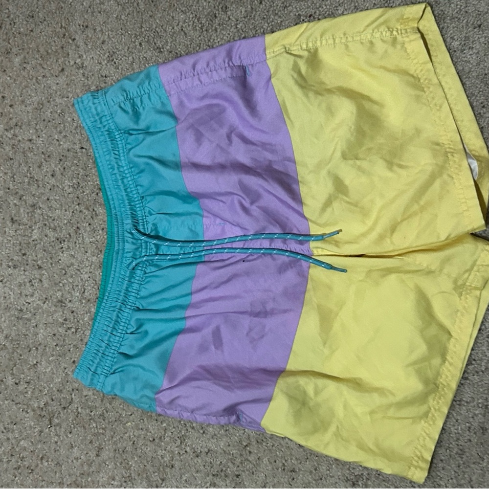 Men’s swimming shorts